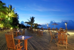holiday-island-resort-maldives-6