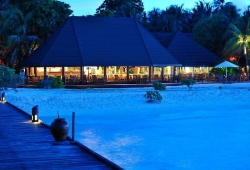 holiday-island-resort-maldives-7