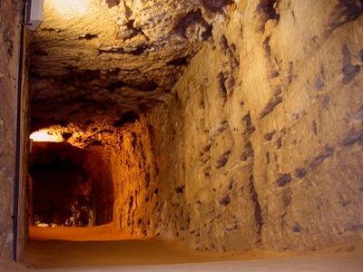 Экскурсия в подземный мир – тайны Одесских катакомб