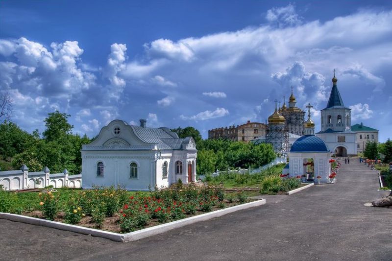 тур в Софрониевский монастырь на Сумщине из Одессы от компании Apis travel