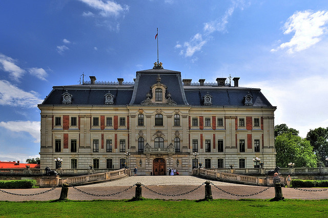 Посещение княжеского дворца в Пшчине